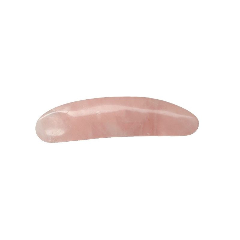 Reduzieren Sie Schwellungen mit geschwungenem kosmetischen Spatula und Mini Rose Quarz Augencreme Applikator auf Gesicht Gua Sha Massage Stick