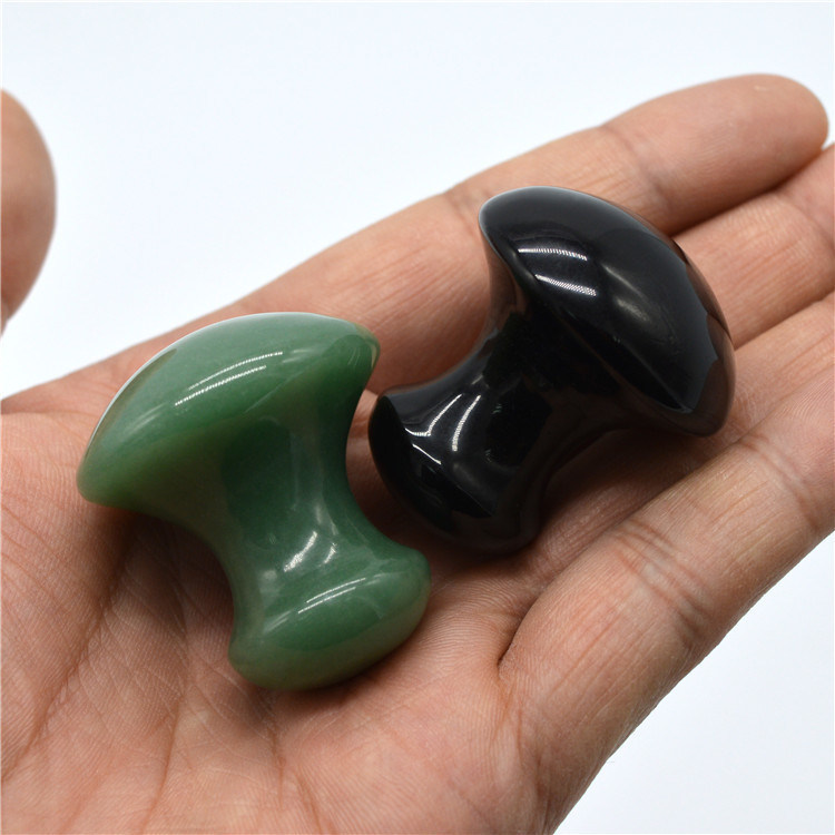 Polsterter Natur-Jade-Stein-Massage-Kit mit Pilz-förmigen grünen Aventurin- und schwarzen Obsidiansteinen für Gua Sha
